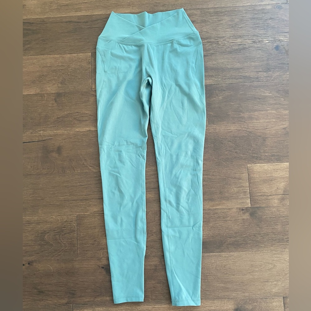 Alphalete Surface Power Legging in Sage